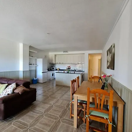 Apartmanhotel - - - - - Front Line - - - - - Primera Linea - - - - - In