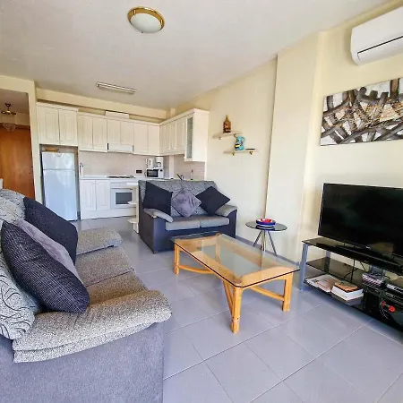 - - - - - Front Line - - - - - Primera Linea - - - - - In Apartmanhotel Playa Flamenca