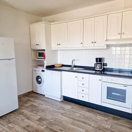 - - - - - Front Line - - - - - Primera Linea - - - - - In Apartmanhotel Playa Flamenca