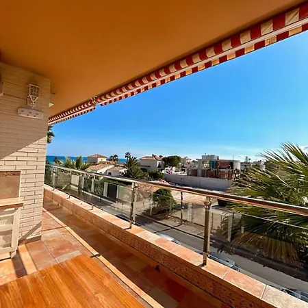 - - - - - Front Line - - - - - Primera Linea - - - - - In Apartmanhotel