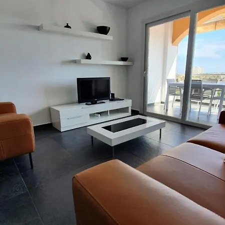 - - - - - Front Line - - - - - Primera Linea - - - - - In * Playa Flamenca